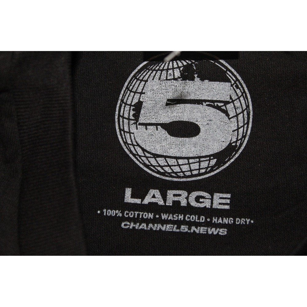 Zumiez Channel 5 Graphic Print Crew Neck‎ T-Shirt Mens Large Deadstock - Picture 5 of 9